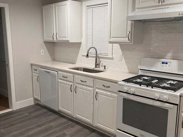 63 Bayview Ave APT 1