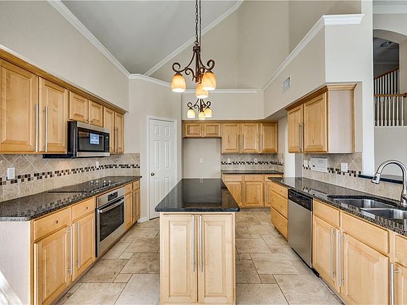 5th image of 5700 Christy Ln