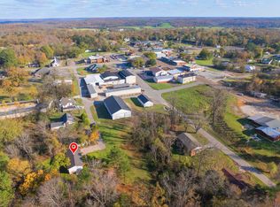 144 W North St, Decaturville, TN 38329