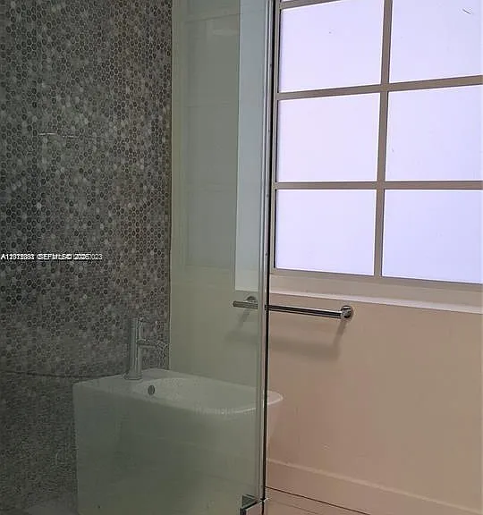 846 Michigan Ave #101 — Photo 14