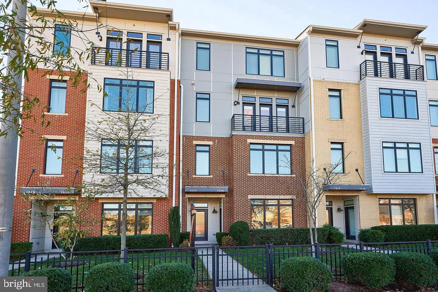 Lofts At Village Walk Condo — Photo 1