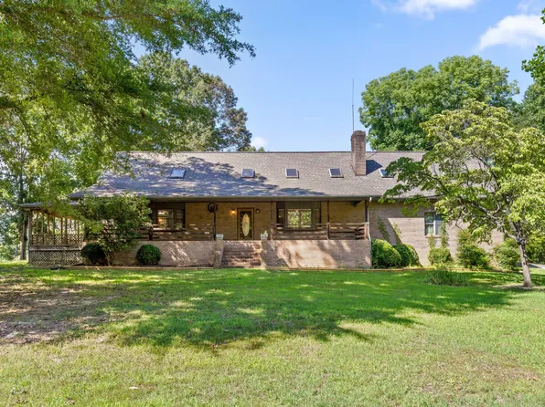 2401 Igou Ferry Rd, Soddy Daisy, TN 37379