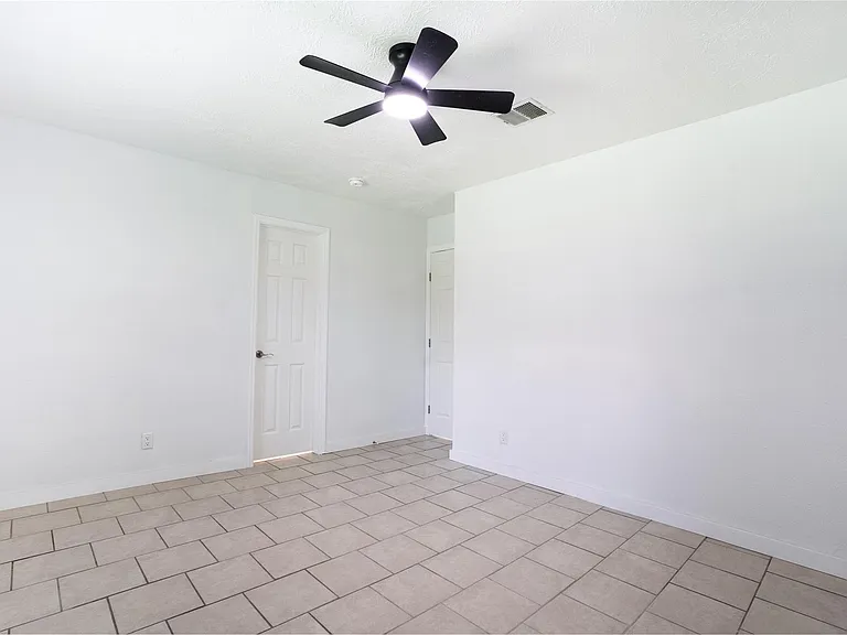 4855 Sulley Dr — Photo 20
