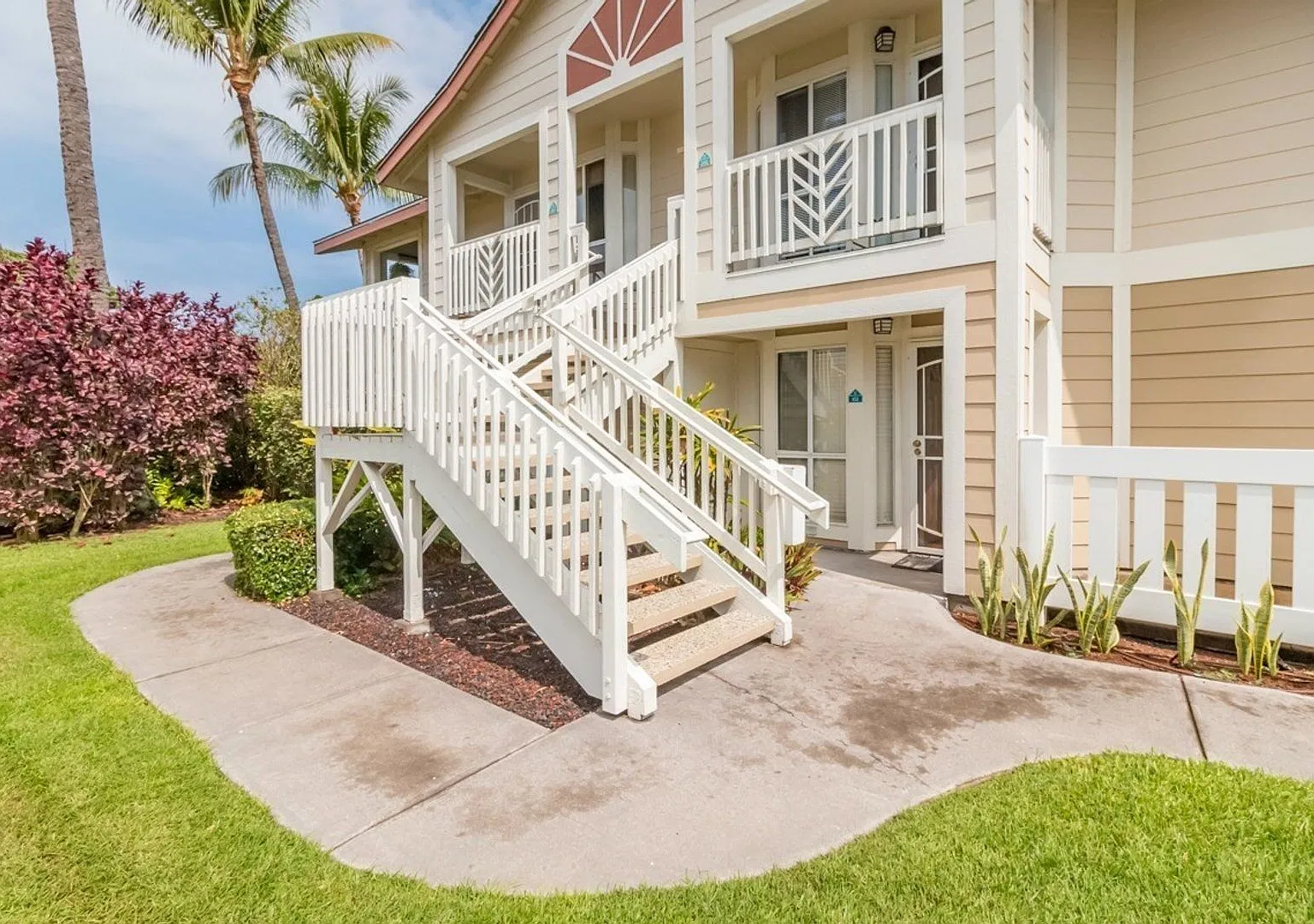 2 bedroom 2 bath furnished upstairs condo at Alii Lani — Photo 4
