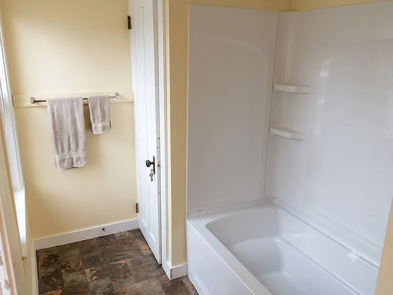 90 N Prospect St #2 — Photo 9