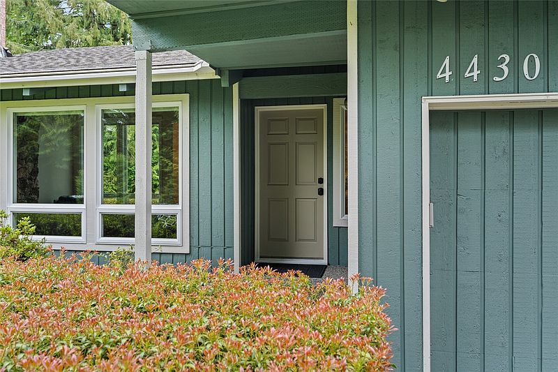 5th image of 4430 136 Place SW