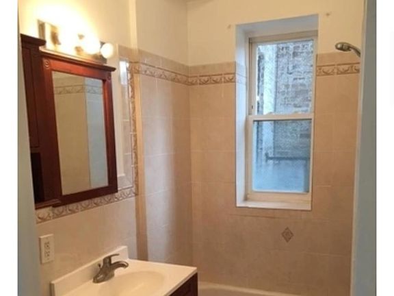 5th image of 133 N Maple Ave APT 401