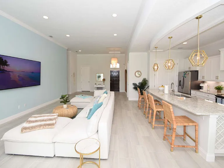 114 Del Palma Dr — Photo 16