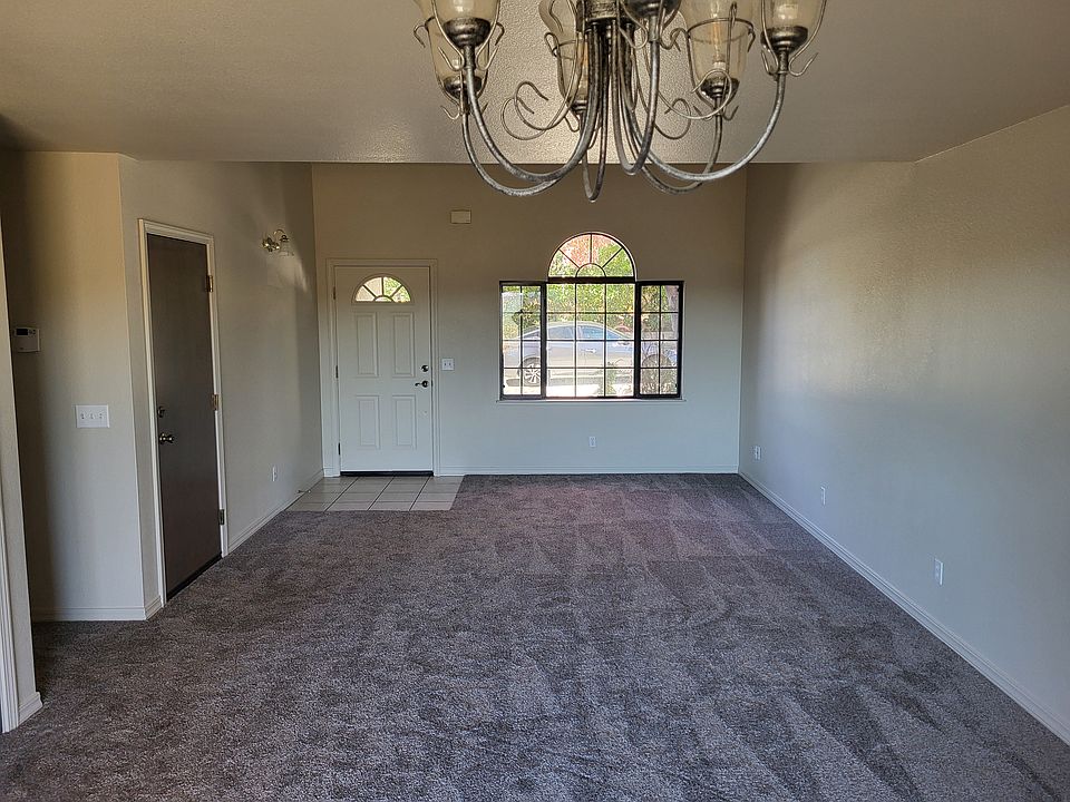 2nd image of 262 Hoffman Ave