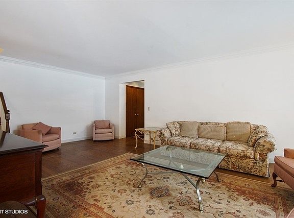 3rd image of 113 Brentwood Ln
