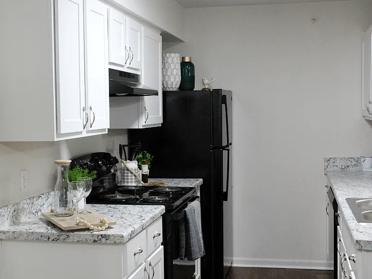 Riverwood Luxury Apartments — Photo 16