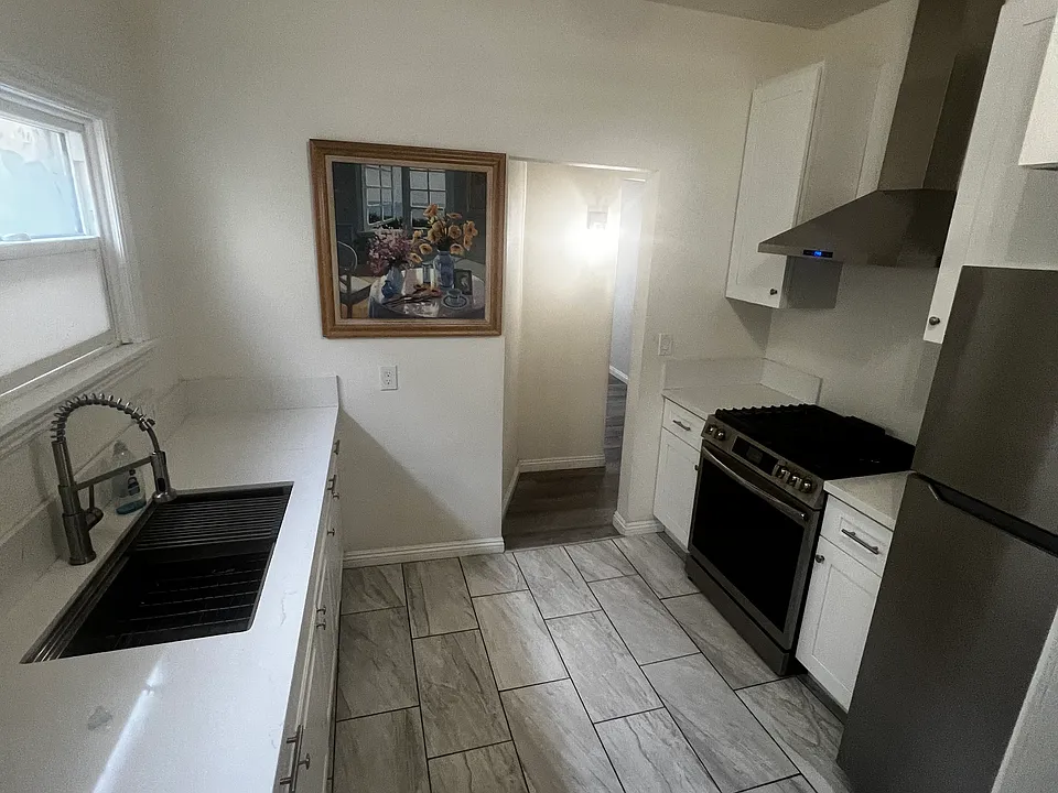 1346 Van Pelt Ave #1/2