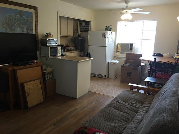 4th image of 520 Lovett Blvd APT 2D