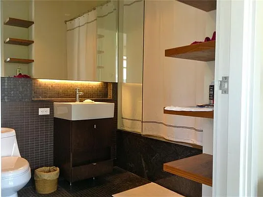 Rented by Weichert Manhattan Midtown | media 16