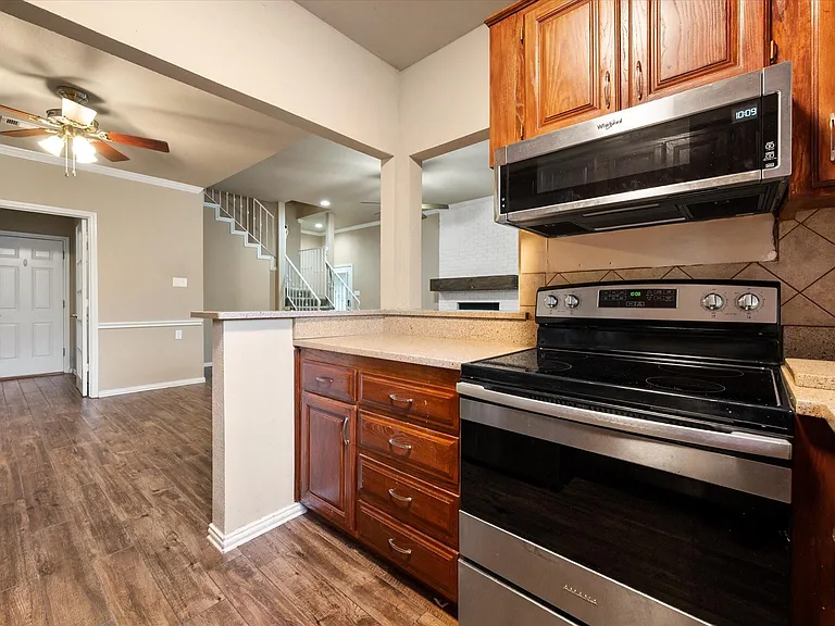 2312 Perkins Rd — Photo 12