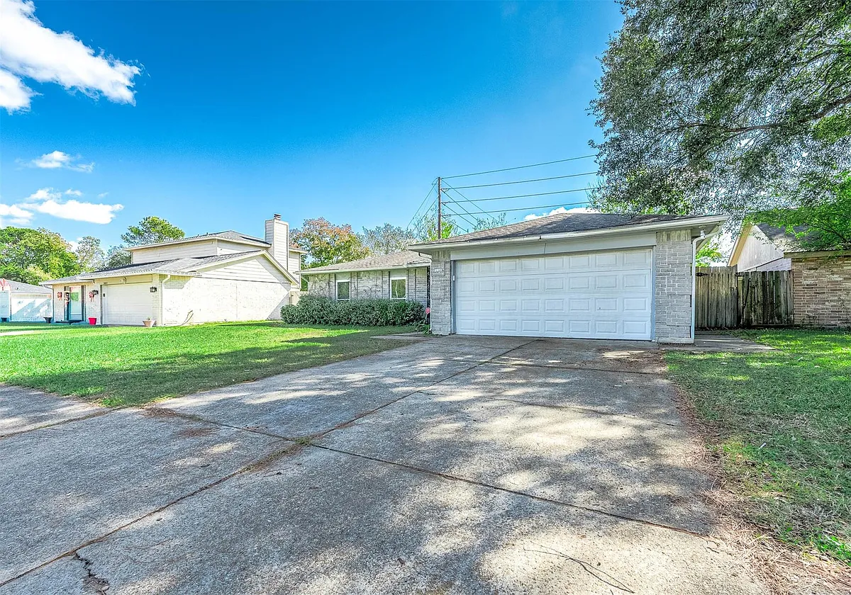 Building Photo - 24007 Pepperrell Place St