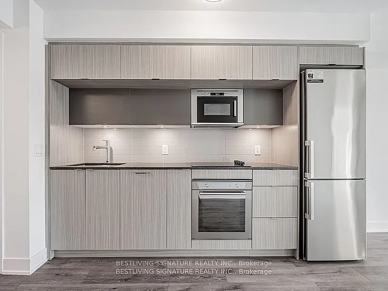 585 Bloor St E #1521 — Photo 6