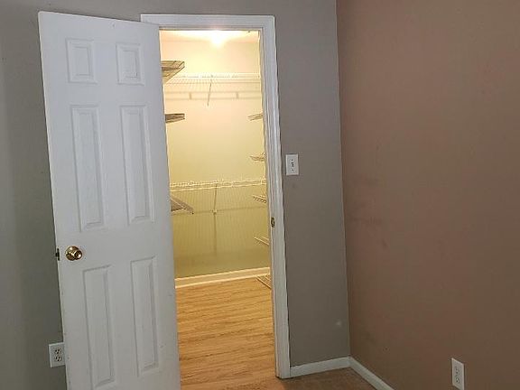 mbr walk in closet