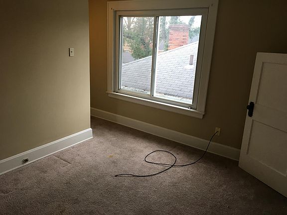 5th image of 3917 Elm Ave