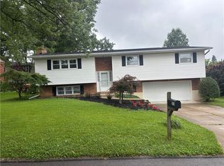 2518 Loris Dr, Dayton, OH 45449