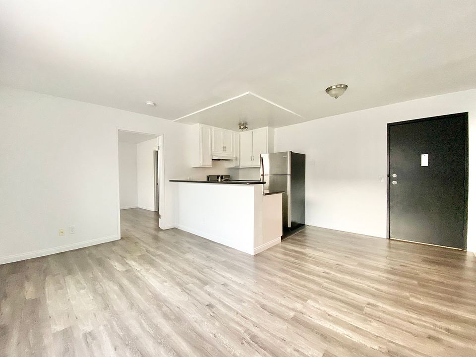1st image of 833 S Berendo St APT 205