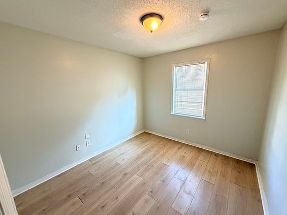 5th image of 928 53rd St N APT D