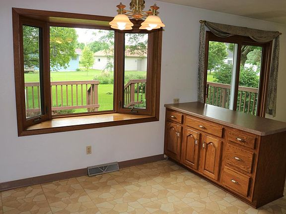 3rd image of 3412 Greenhills Pl