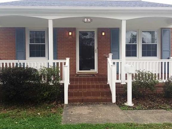 5th image of 8 Wedgewood Dr N