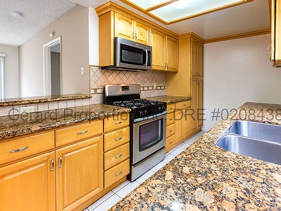 2nd image of 4891 Vista Dr APT 3