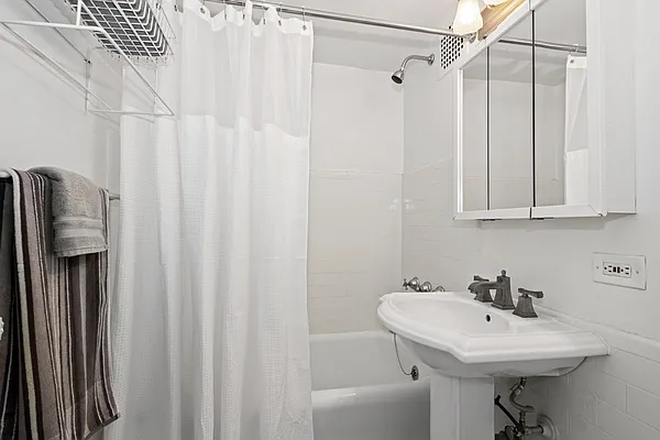Rented by Compass | media 3