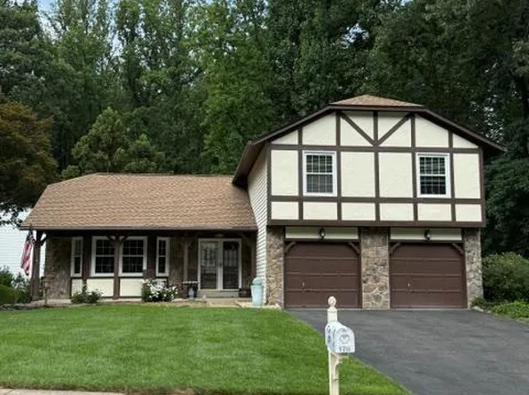 9711 Turnbuckle Dr, Burke, VA 22015