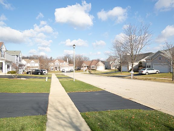 3rd image of 1012 Neuhaven Dr