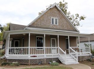 614 E Harvey Ave, Wellington, KS 67152