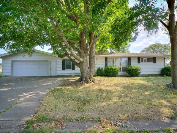 116 N Moore St, Illiopolis, IL 62539