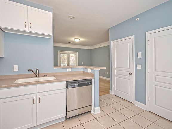 5th image of 1602 Basildon Rd #1