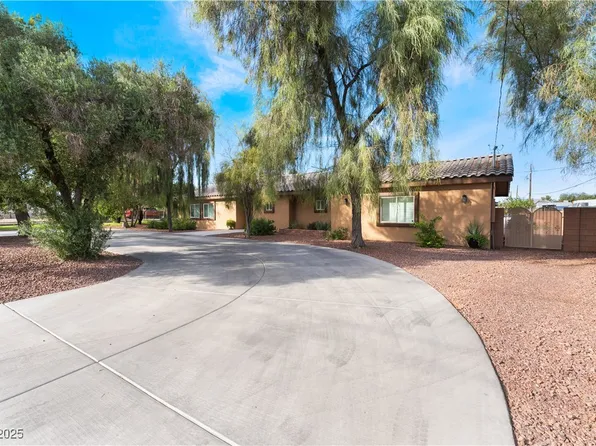 5976 Stewart Ave, Las Vegas, NV 89110