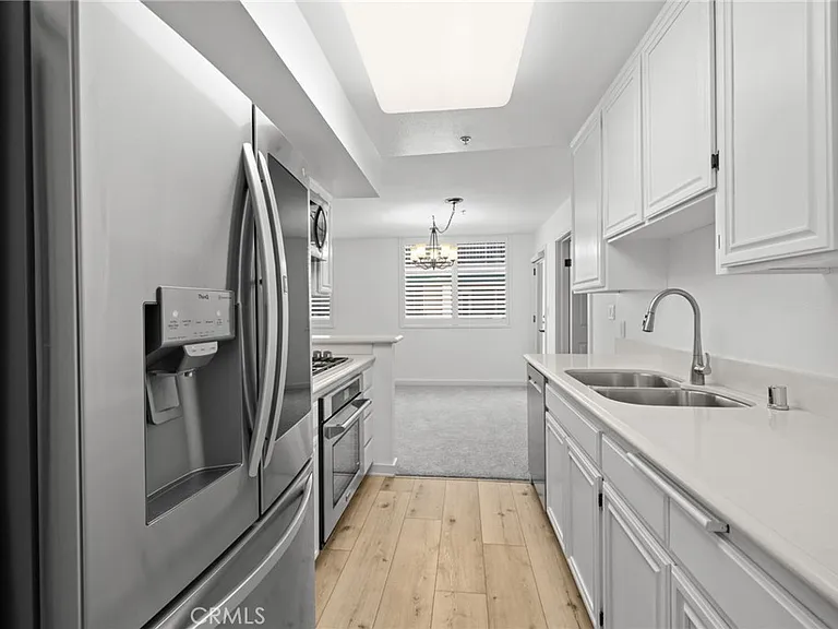 4501 Cedros Ave — Photo 26