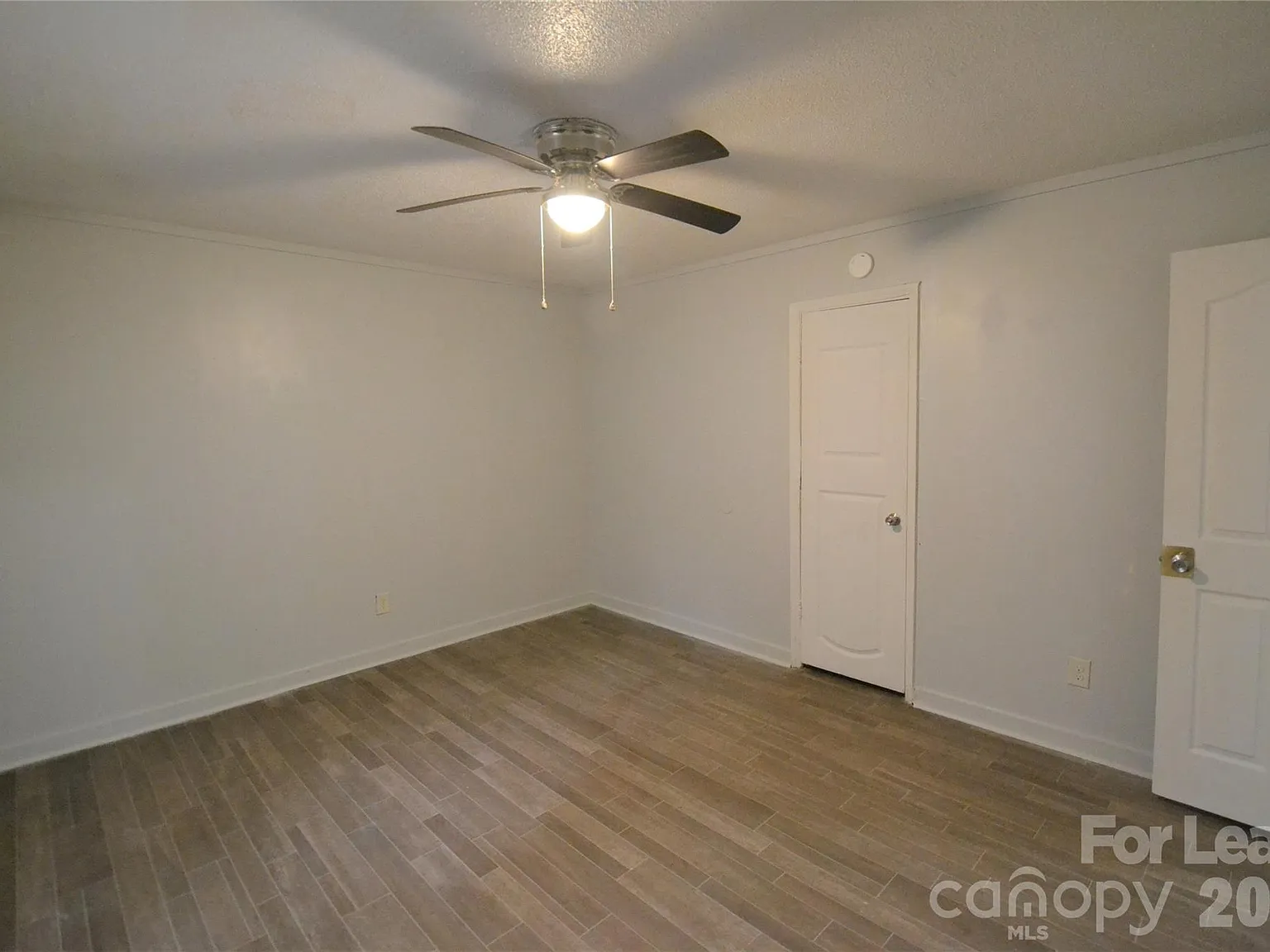 2 bed, 1.0 bath, 600 sqft, $875 — Photo 4