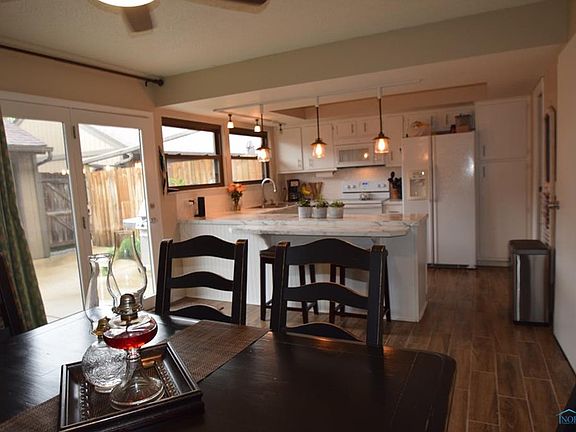 4th image of 17 Knollwood Dr