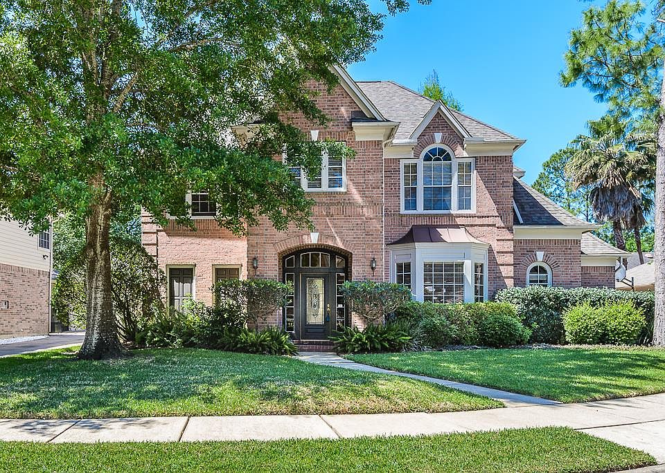 1st image of 4011 N Beechwood Ct
