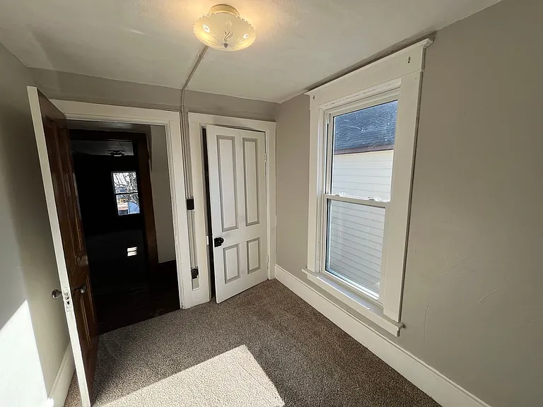 107 Logan St — Photo 13