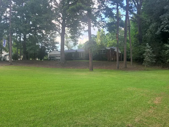 1118 Mineral Springs Rd, Charlotte, NC 28262