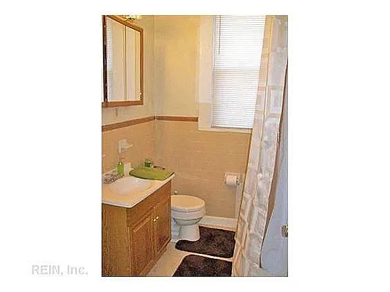 Down stairs bathroom - 331 52nd St