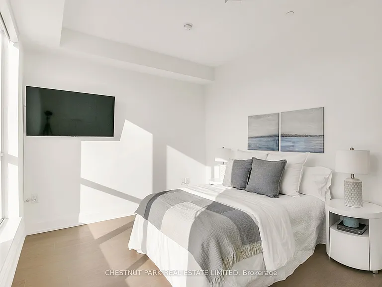 1700 Avenue Rd #Penthouse 706 — Photo 30