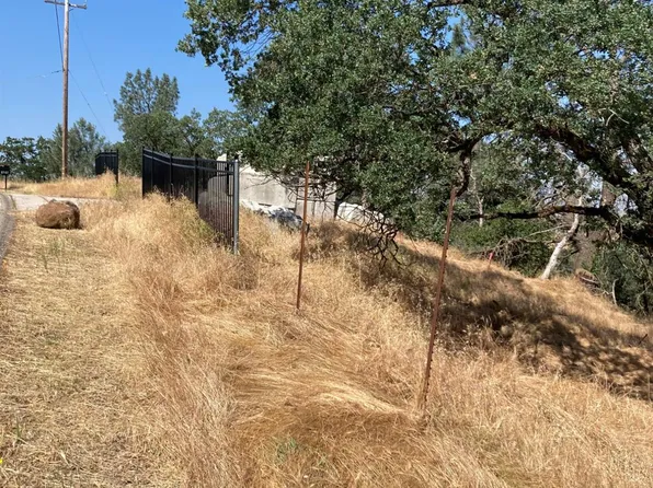 8980 Montero Rd, Valley Springs, CA 95252