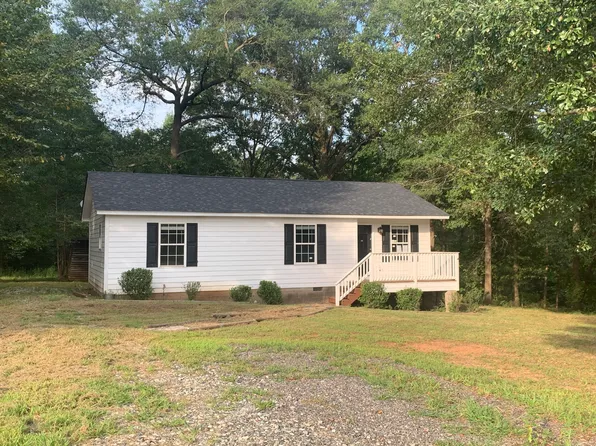 34 Varnes Dr, Martin, GA 30557