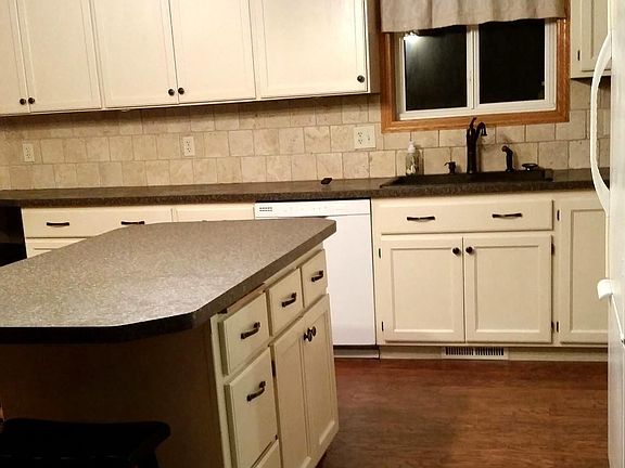 2nd image of 5505 Kalenda Dr NE