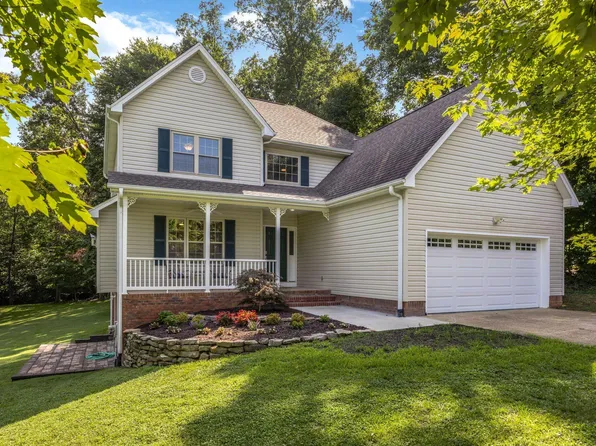 8946 Grey Mountain Dr, Ooltewah, TN 37363