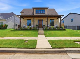 527 Trailrider Rd, Fort Worth, TX 76114