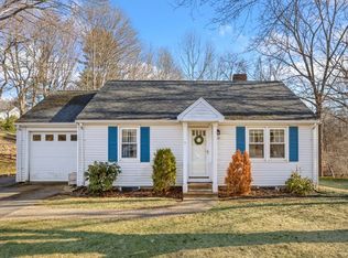 63 Maple St, Middleton, MA 01949